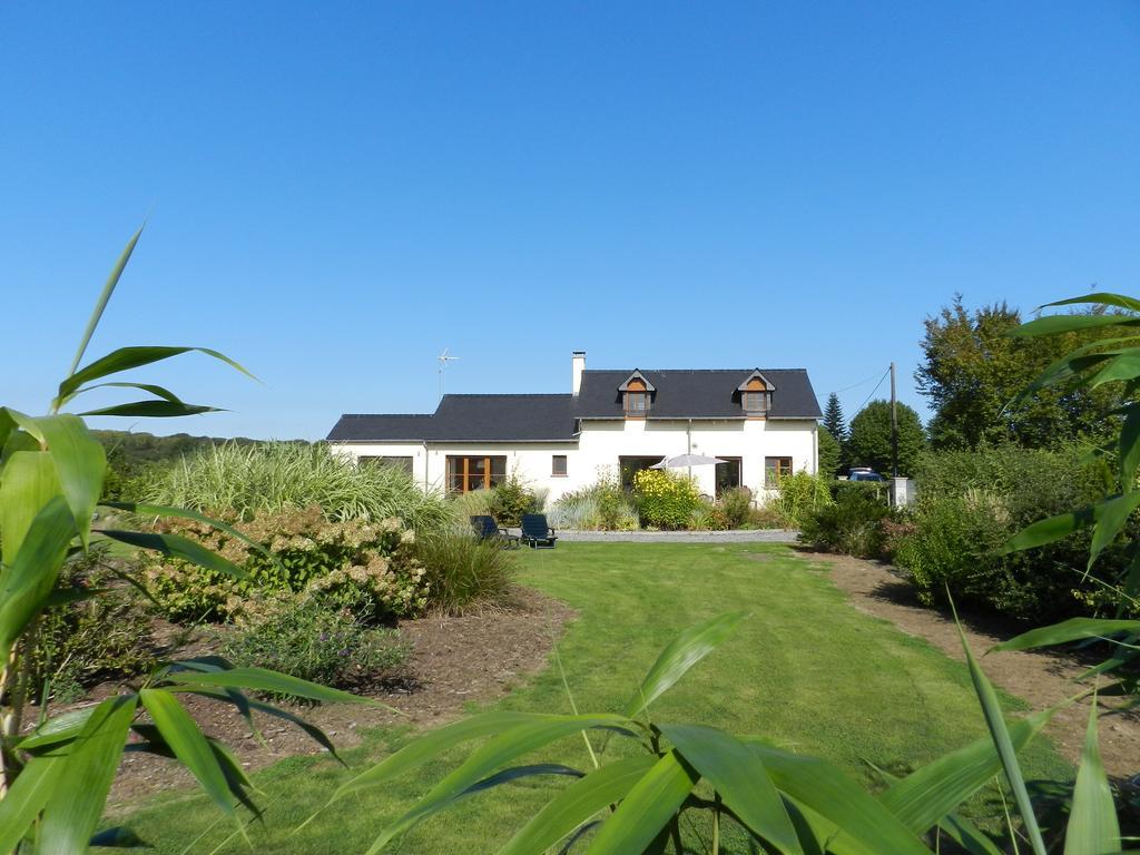 Gite La Grenouillere Esqueheries Exterior photo