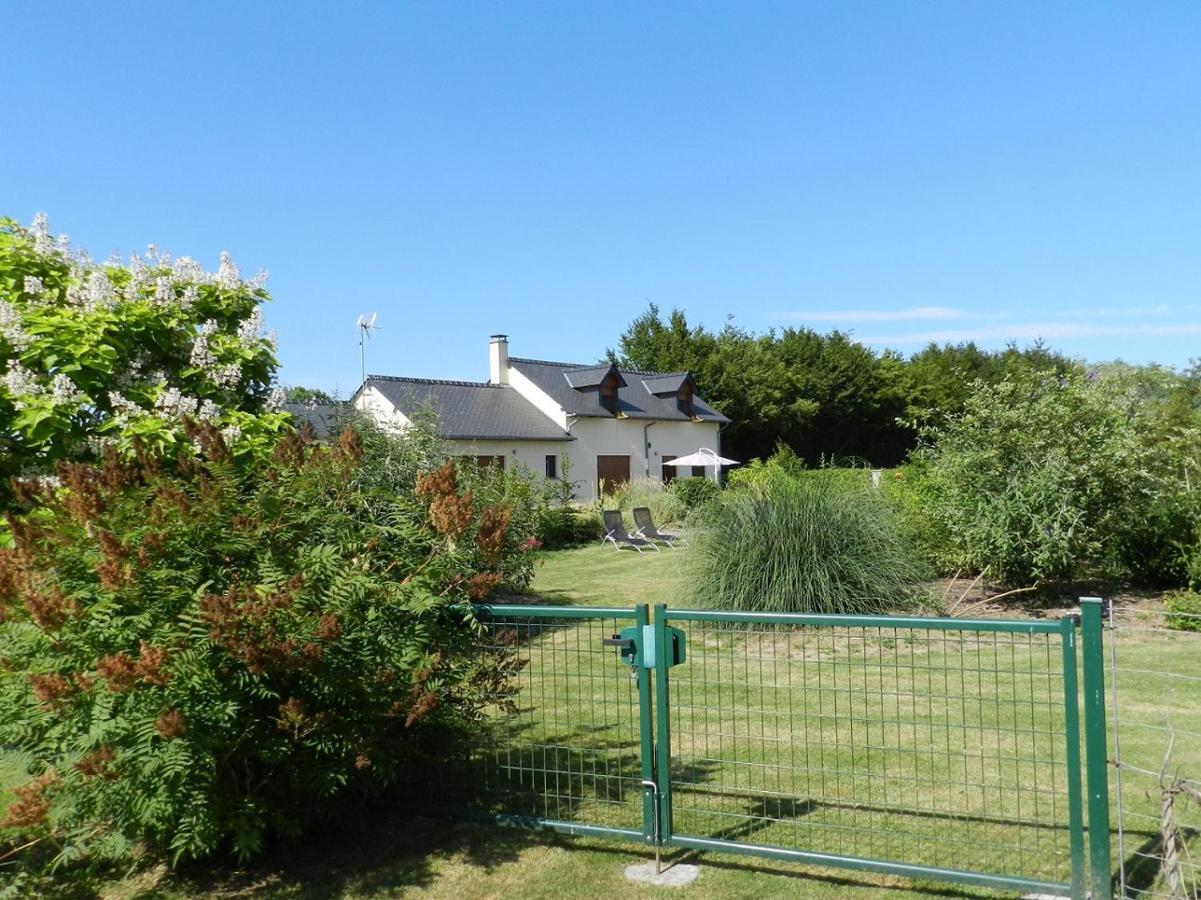Gite La Grenouillere Esqueheries Exterior photo